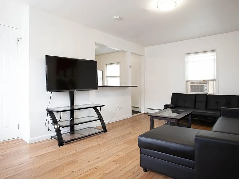 173 New York Ave #4 — Photo 9