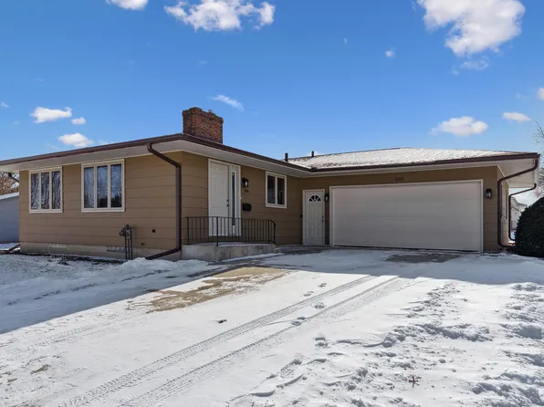 506 Alpine Dr, Waterloo, IA 50702