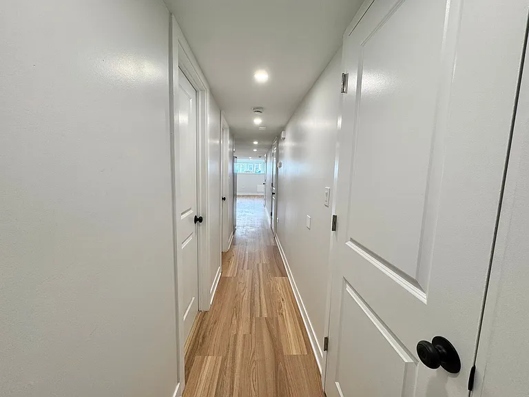 4816 W Henderson St #G — Photo 21