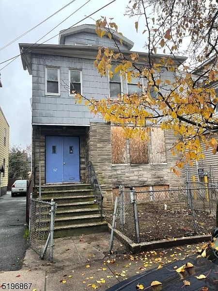 2nd image of 167 Munn Ave