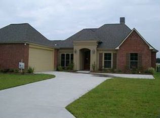 39351 Seaside Ln, Prairieville, LA 70769