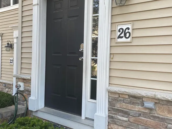 26 Donahue Ln #26, Manchester, CT 06042