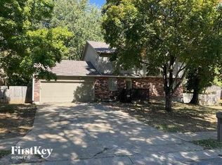 1609 SW Mic O Say Dr, Blue Springs, MO 64015