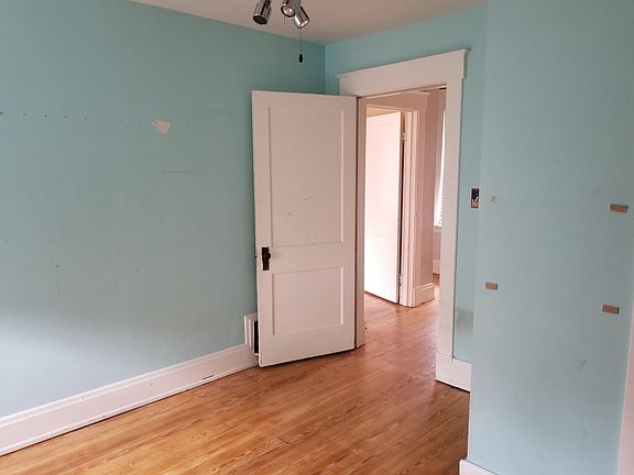2nd image of 410 Pendery Ave