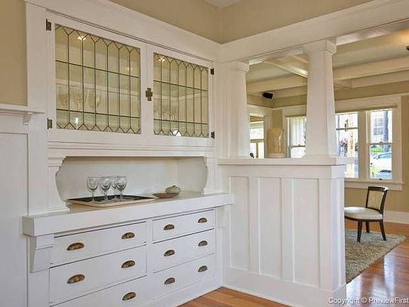 Built-in Hutch
