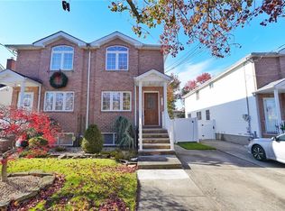 476 Robinson Ave, Staten Island, NY 10312