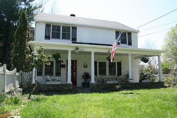 Charming Colonial on 1/3 Acre Lot