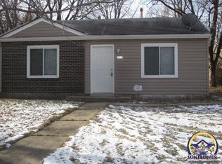 2321 SW Edgewater Ter, Topeka, KS 66614