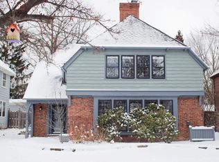 3315 Grenway Rd, Shaker Heights, OH 44122