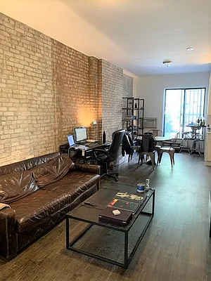 Rented by Dynamik Realty | media 18