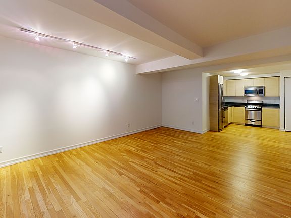 3rd image of 752 W End Ave APT 4H