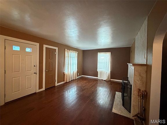 4th image of 2926 Forest Dr