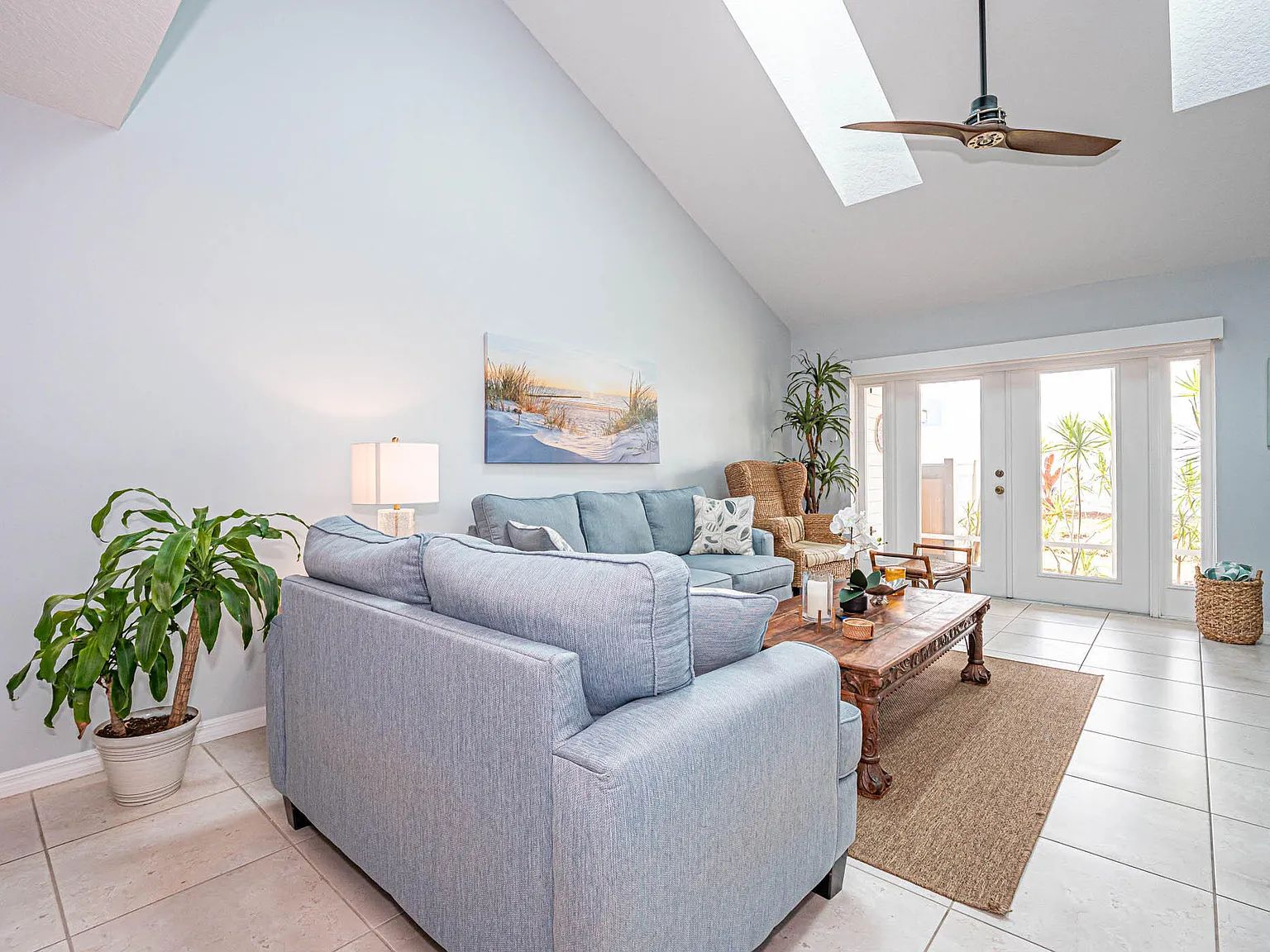 2 bed, 2.0 bath, 1364 sqft, $2,395 — Photo 4