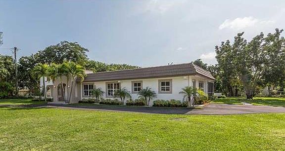 3rd image of 7800 Sw 136 St