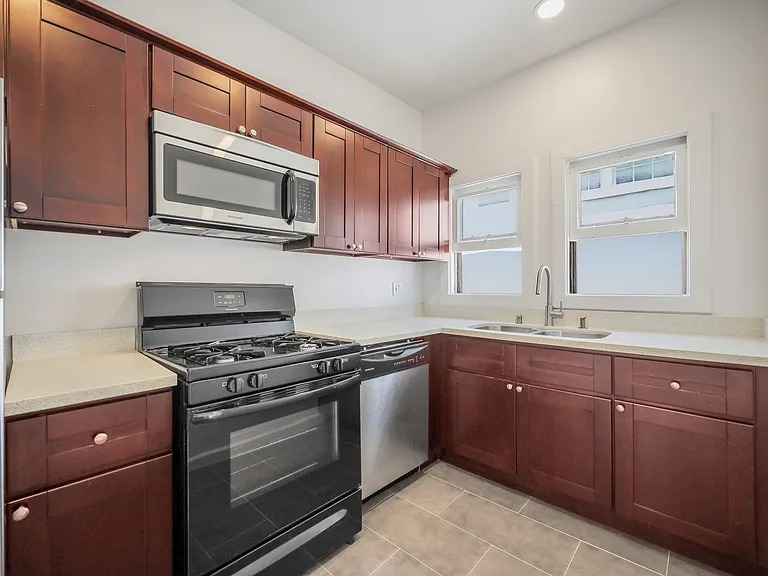 1315 N Hayworth Ave #3/4 — Photo 4
