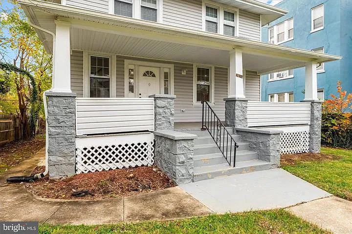 3911 Chatham Rd — Photo 4