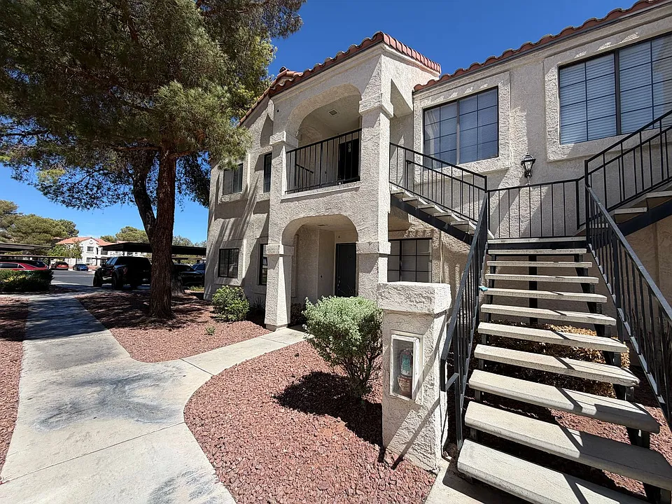 4878 Nara Vista Way #201