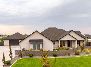 87626 E Calico Rd, Kennewick, WA 99338