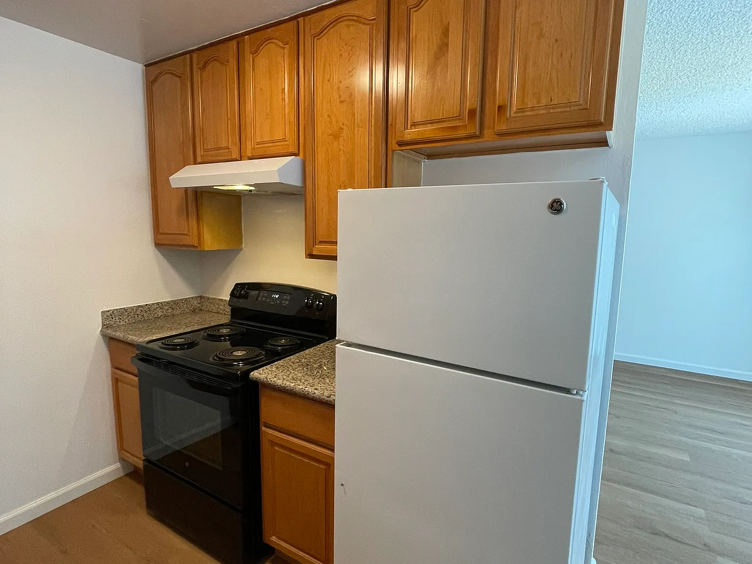 974 Nora Way — Photo 4