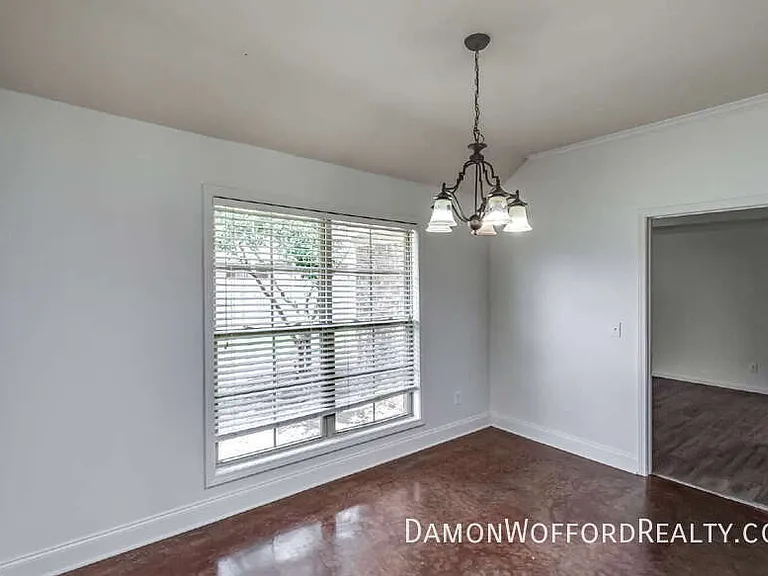 107 Emry Cv — Photo 22