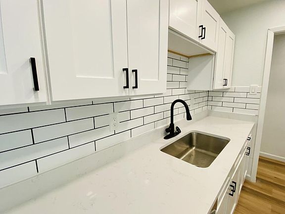 3rd image of 7439 Fieldgate Dr
