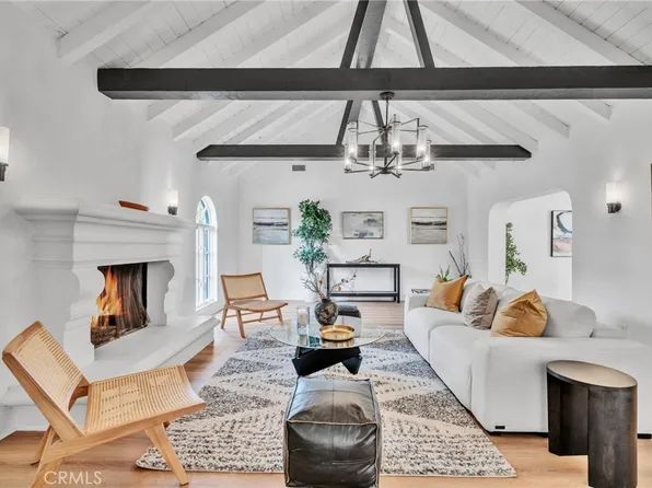 932 S Cloverdale Ave, Los Angeles, CA 90036