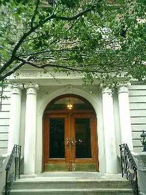 Sold by Citi Habitats | media 6