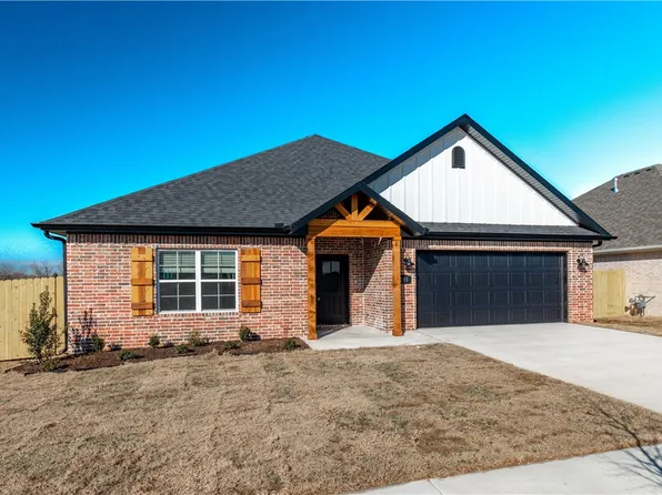 285 S Maroon Ave, Fayetteville, AR 72704