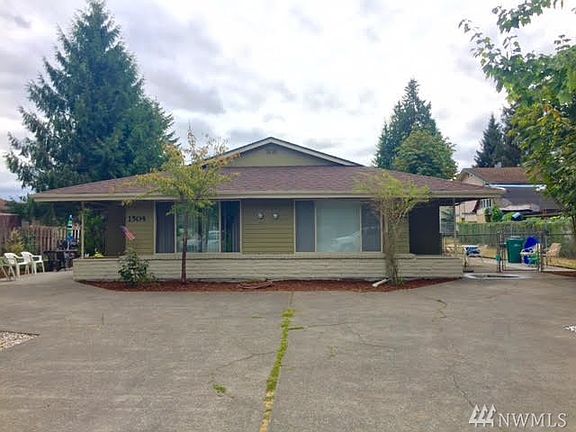 2nd image of 1502 29th St SE