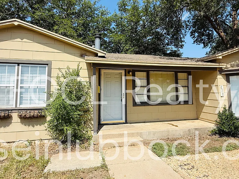 2510 Kenosha Ave — Photo 2
