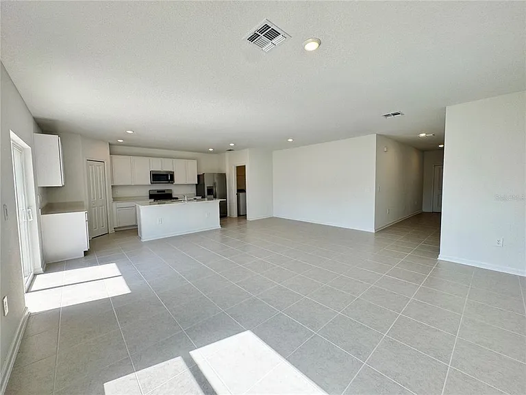 405 Kayden Cv — Photo 7