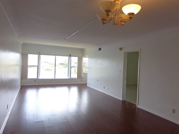 5th image of 2772 NE 30th Ave APT 6C