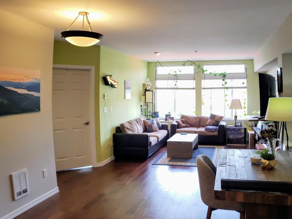 18 Dravus St APT 404