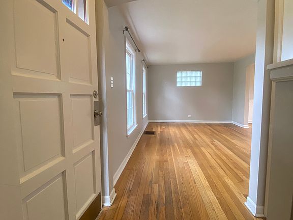 3rd image of 735 Hull Ave