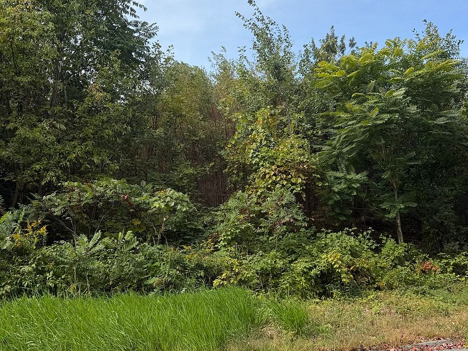 1st image of 140 Woodridge Rd