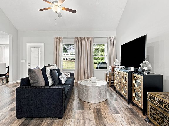 4th image of 1645 Calcutta Dr