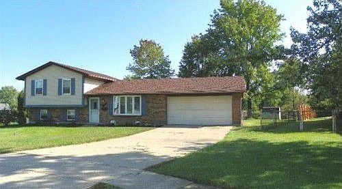 1st image of 5820 N Highwood Dr