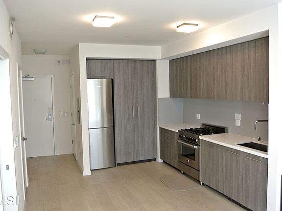 3rd image of 870 Harrison St Unit 602