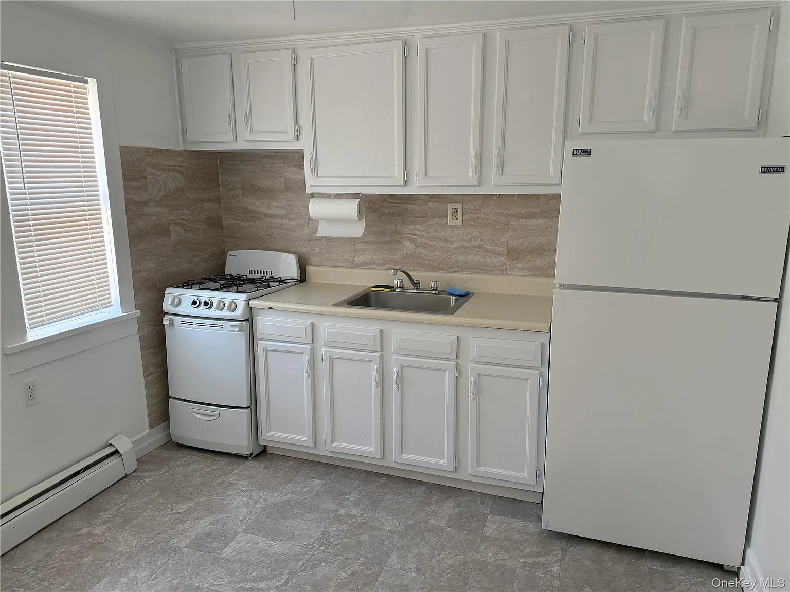 2 bed, 1.0 bath, 800 sqft, $1,850 — Photo 2