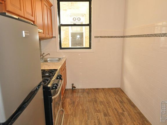 3rd image of 5111 Skillman Ave #1R