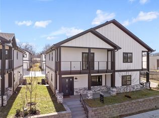 9917 W 88th St, Overland Park, KS 66212