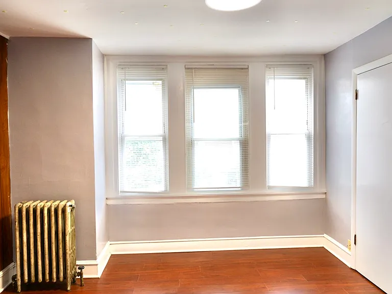 5819 N American St — Photo 14