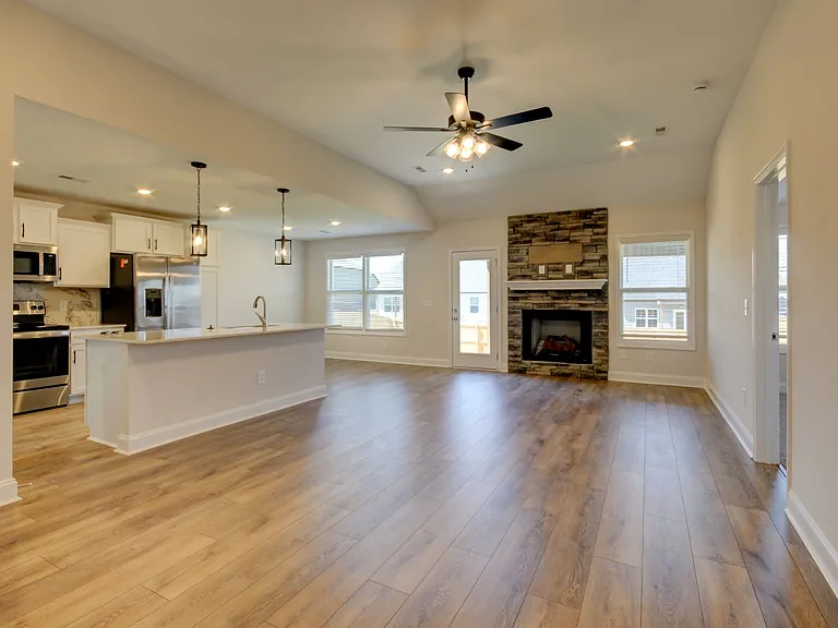 196 Donegal Dr — Photo 7