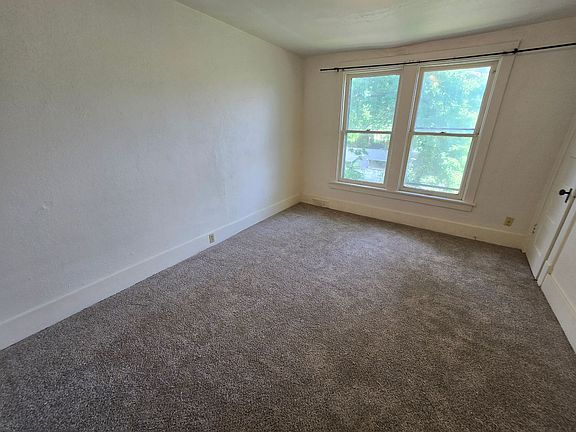 2nd image of 309-311 14th St #311-1/2