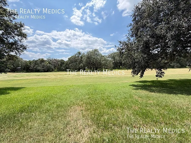 1565 The Oaks Blvd — Photo 4