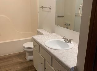 6103 SW 26th St APT A, Topeka, KS 66614