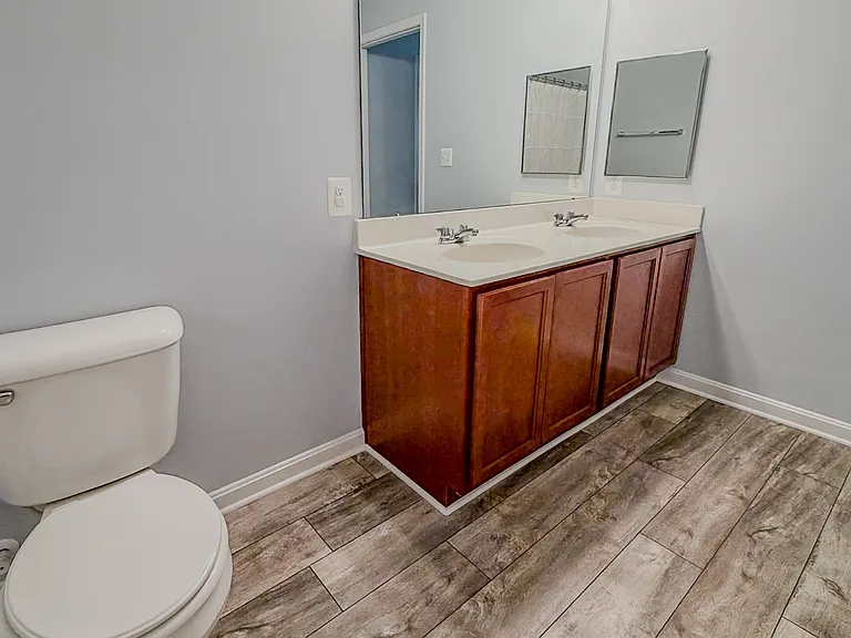 23520 F D R Blvd #306 — Photo 10