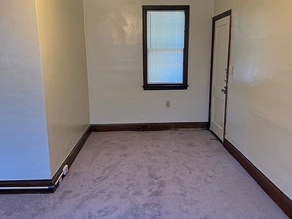2nd image of 1719 Bluemont Ave SW APT 8