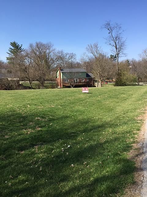 1st image of 8 Whitebridge Ln