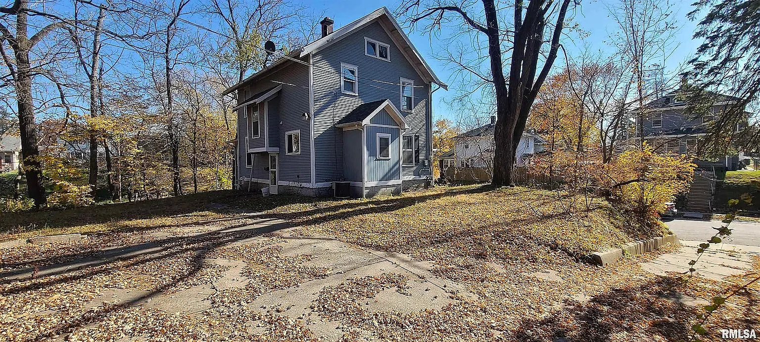 3 bed, 1.5 bath, 1400 sqft, $1,397 — Photo 2